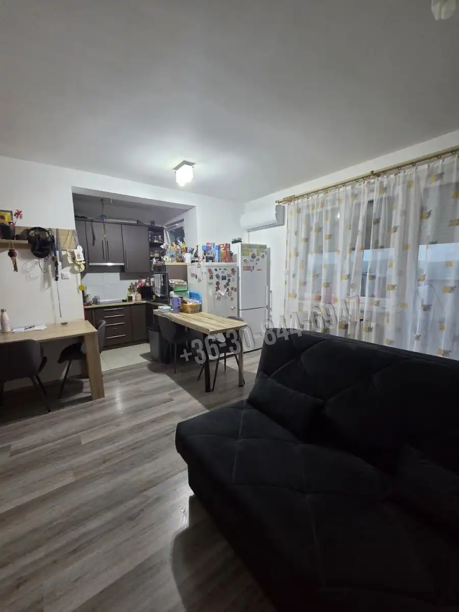 eladó téglalakás, Teskánd