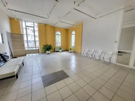 Eladó üzlethelyiség üzletházban, Zalaegerszeg 73 m² 34.5 M Ft